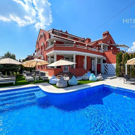 Lux Villa Mitimago Ni Exteriör bild