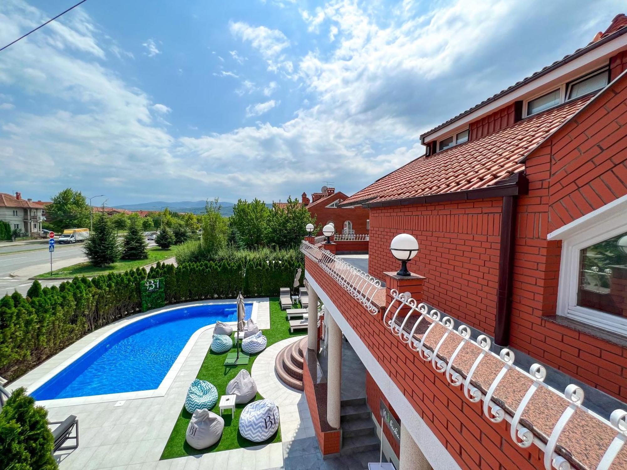 Lux Villa Mitimago Ni Exteriör bild