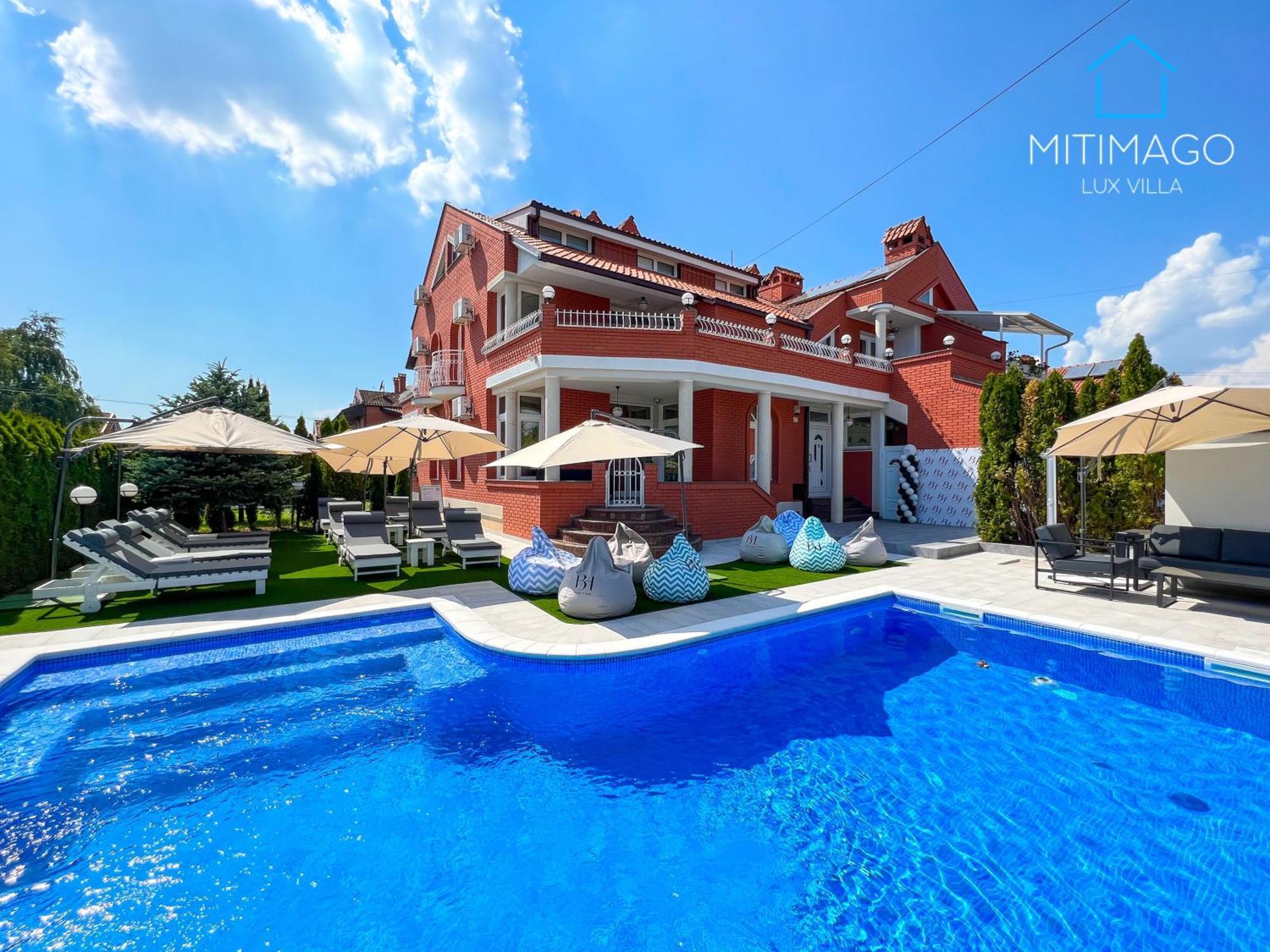 Lux Villa Mitimago Ni Exteriör bild